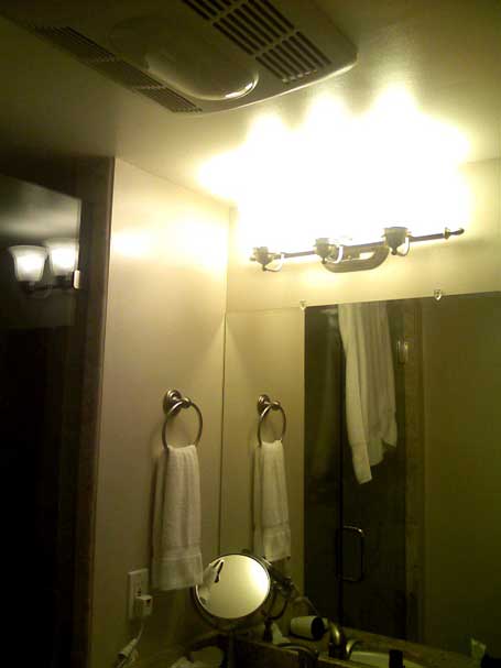 Hotel_Bathroom_Light2